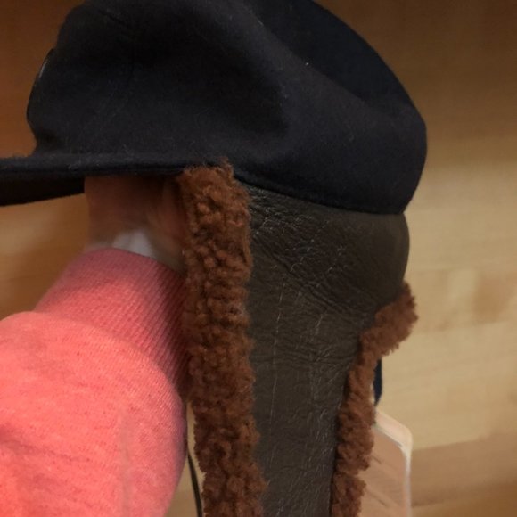 Moncler Cap - Picture 4 of 6